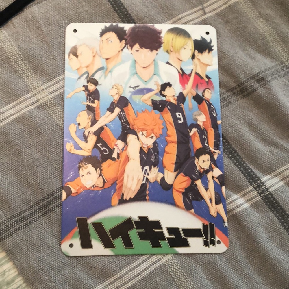 4 anime t-shirts and Accessories - Picture 11 of 16